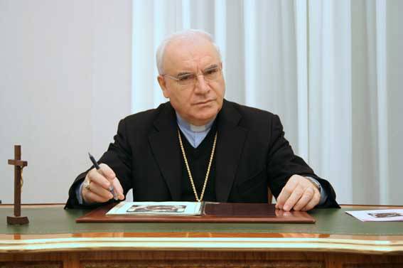 MyFreedomNews's tweet photo. Catholic Archbishop Blasts "Weak," "Decadent" Church: Everybody Will Be Muslim Because Of Our Stupidity https://t.co/Ka21rALhld https://t.co/M73vXpYjpf