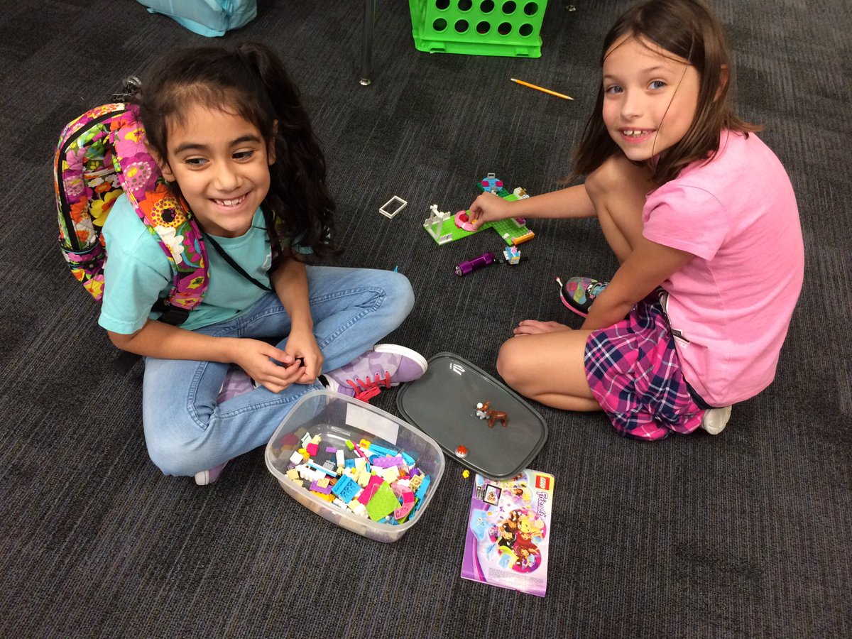 ZSabzaali's tweet photo. We are enjoying Fun Friday with the activity of our choice! #bethkelegacy #cbe2nd https://t.co/3TfvdY7Mio