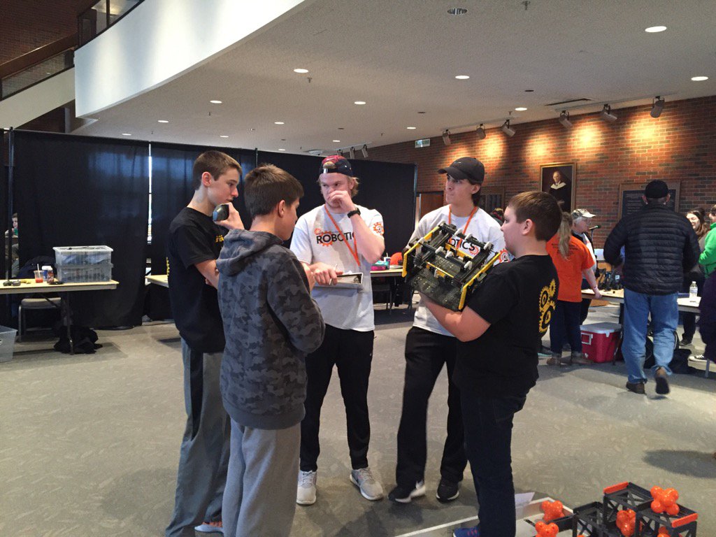 dmlcjo's tweet photo. HAZBOTZ Back in action today at Anderson University -talking with judges during the interviews🤖🤖Go HAZBOTZ! https://t.co/eNfcIns8ZU