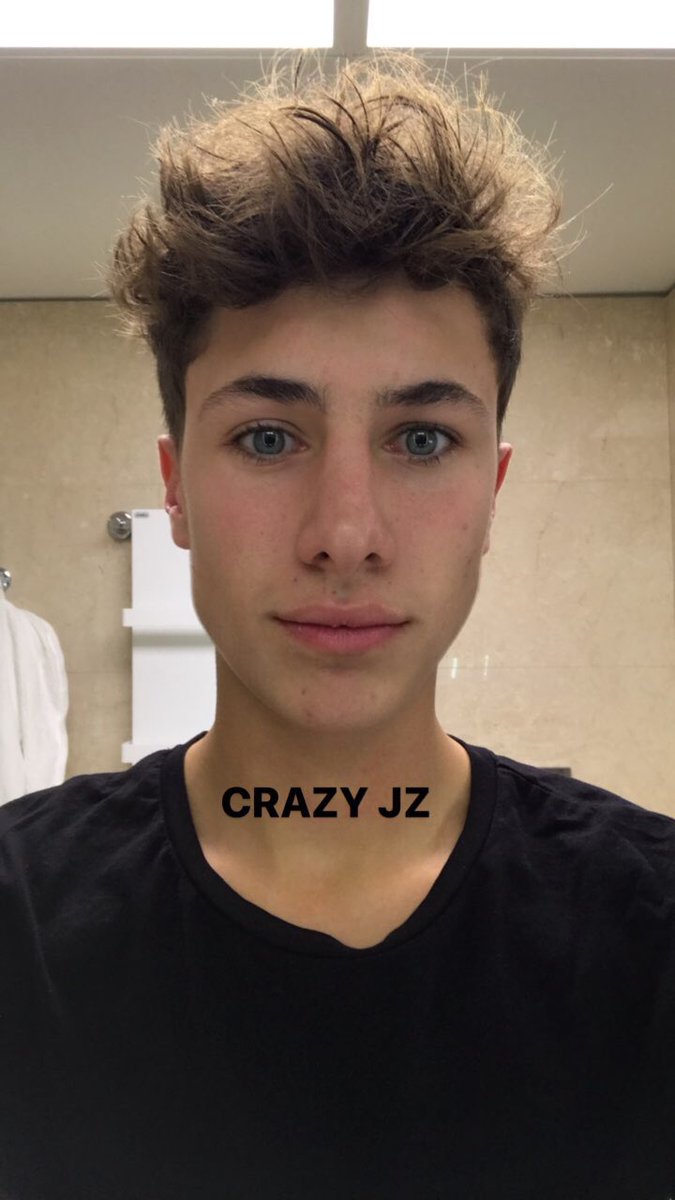 JuanpaZurita's tweet image. CLASSY vs CRAZY