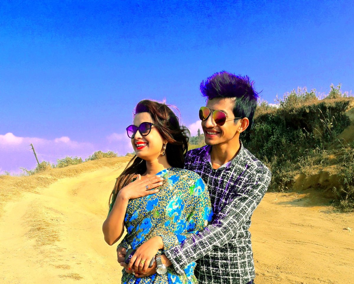 chauhan_pRalaD's tweet photo. आज म धेरै खुशी छु,जिवनको हरेक मोडमा अफ्ठारा चुनौती पार गर्दा गर्दै आज पहिलो चोटी विदेशी लगानीमा बनिएको नेपाली फिलिम "तुलसी"मा नायक बन्न पाए। https://t.co/m8JJrYOsdn