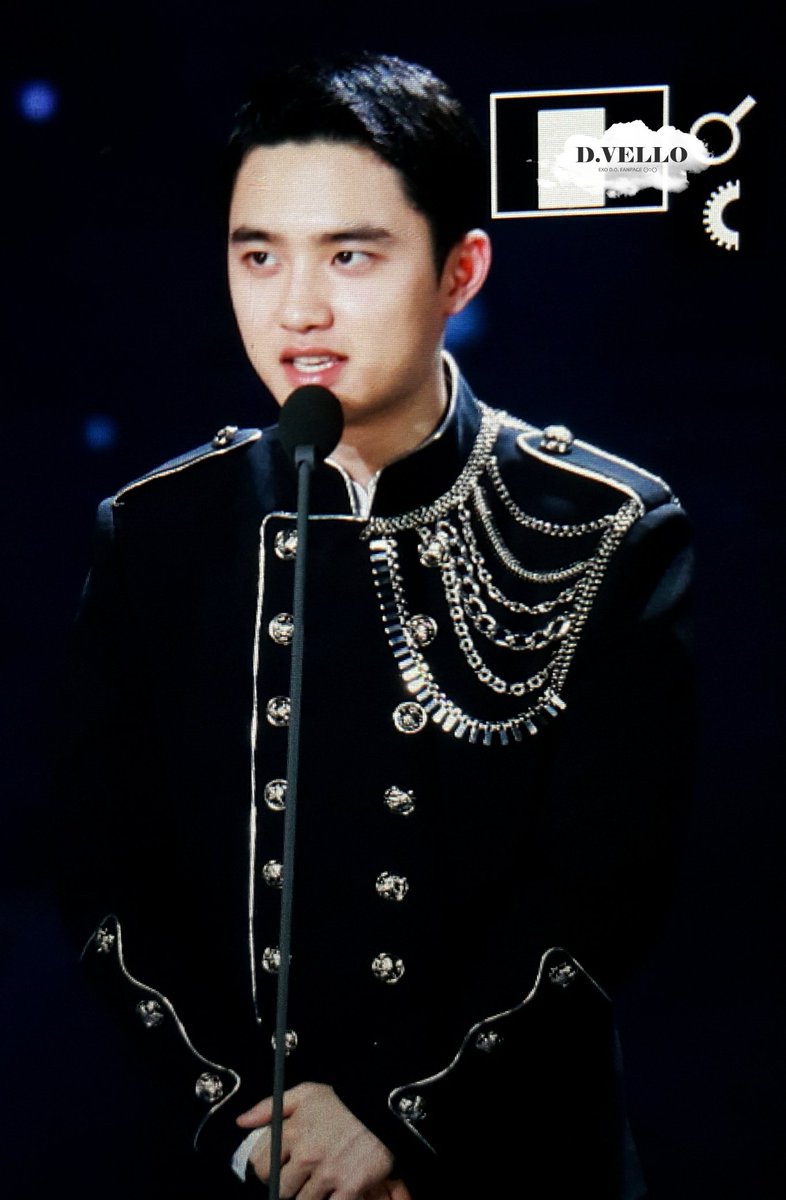 D_vello_'s tweet photo. 170114 골든디스크 #디오 #경수 
좀 늦었지마뉴ㅠㅠㅠㅠㅠ
오랜만에 만난 경수ㅜㅜㅠㅠㅠㅜㅜ
도경수 왕자님 즉위식에 온 거 같아ㅠㅠㅠㅠㅠㅠㅠ https://t.co/ThQ7QV3eAL