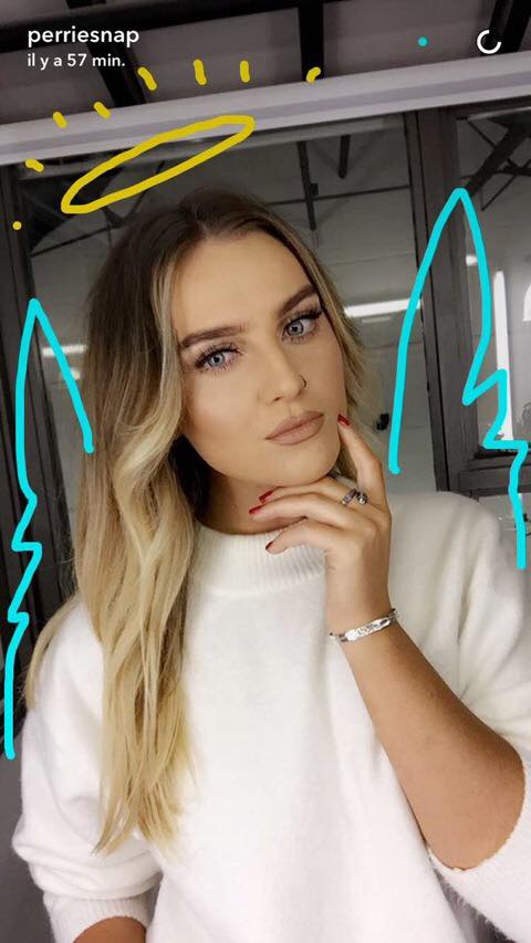 RealPerrieMixUk's tweet photo. Snap is life https://t.co/LZup1MM42f