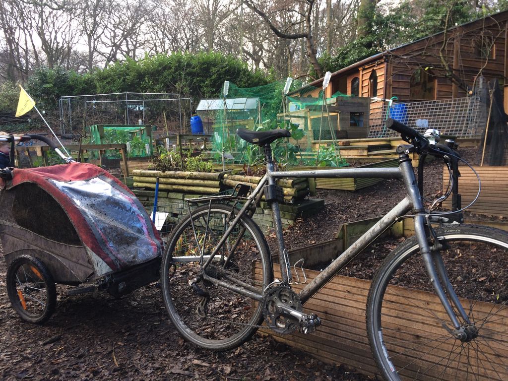 eiffelover_'s tweet photo. #mudproof #snowproof #strikeproof I #lovemybike this week. https://t.co/5kUHiOsmkX