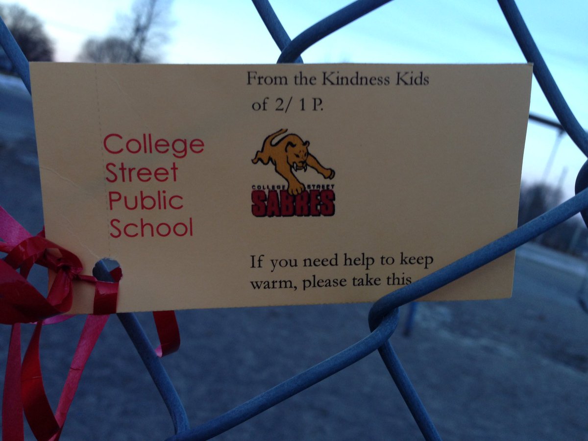 ClintonBreau's tweet photo. Great example of our caring community minded children @CollegeSt_PS Thankyou 1/2P for demonstrating kindness for others. #WeCare #KindKids https://t.co/xN19Kxi6KP