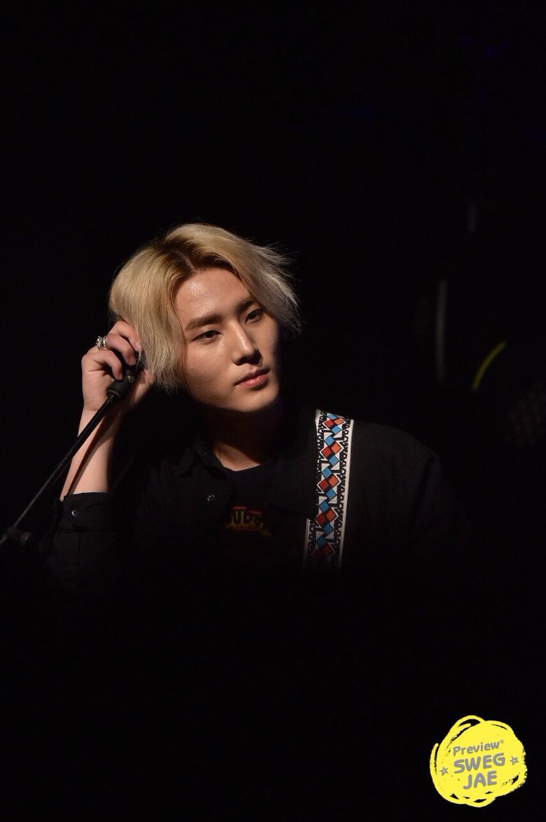 SWEG_JAE's tweet photo. [Preview] 170114 영케이  
롤링 22주년 기념 공연 vol.4

#YoungK #day6 #데이식스 #영케이 
#EVERYDAY6 https://t.co/kSENyUxTye