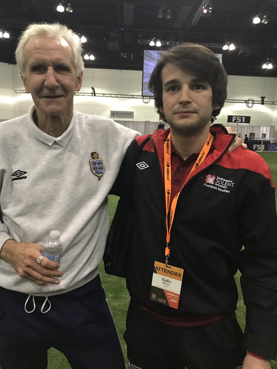 Amazing 2 meet &amp; chat 2 the coaching Legend, Dick Bate! Incredible practitioner &amp; a true teacher of the game! Learning! @SSUBAfootball <a href="/FA/">The FA</a>