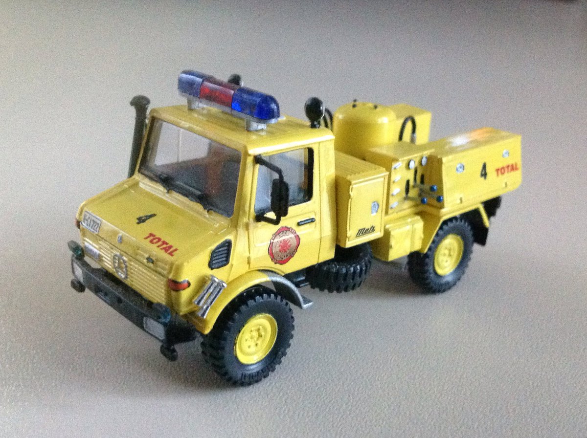 GeorgAlbrecht1's tweet photo. #Mercedes #Unimog #Feuerwehr #Roco #RMM #TroLF 1/87 https://t.co/oVDiHyrtg0