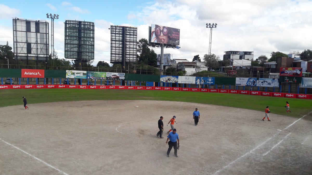 <a href="/Lared1061/">La Red</a> <a href="/AntorchaDeporte/">AntorchaDeportiva</a> Torneo Mayor Fem <a href="/SOFTBOLGUA/">ASOSOFT GUATEMALA</a> 
Juego 1
Lanquetin  4  3  2
Usac           2  3  4
G:Diana Castillo
P:Joselin Monge