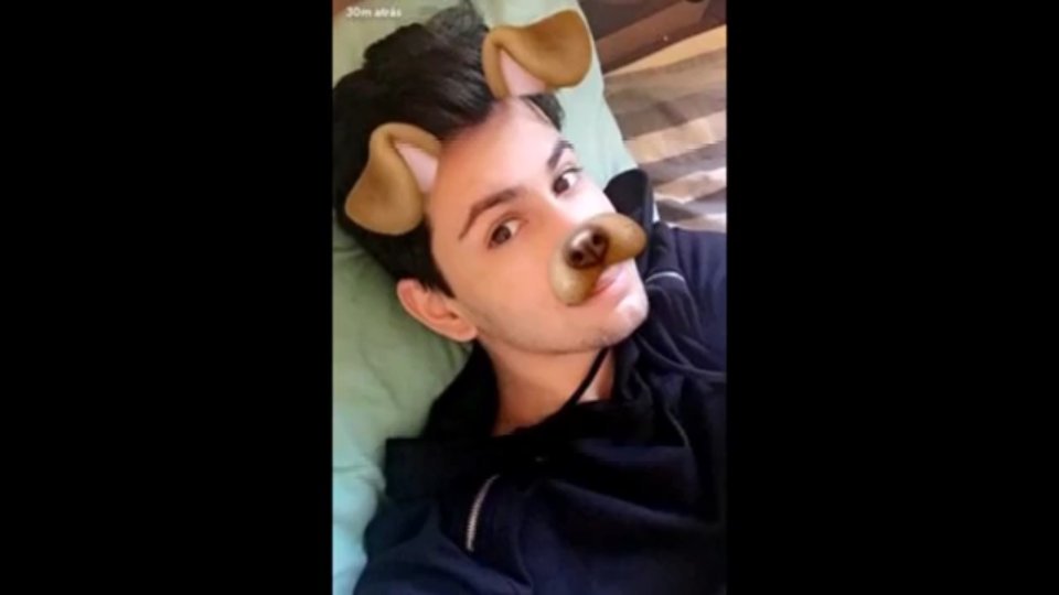 DudysG's tweet photo. Quando falo que escolhi alguém para amar a ser o meu youtuber favorito eu falo que escolhi vc @iJeanL 💙💙💙 https://t.co/KxbKZLDRla