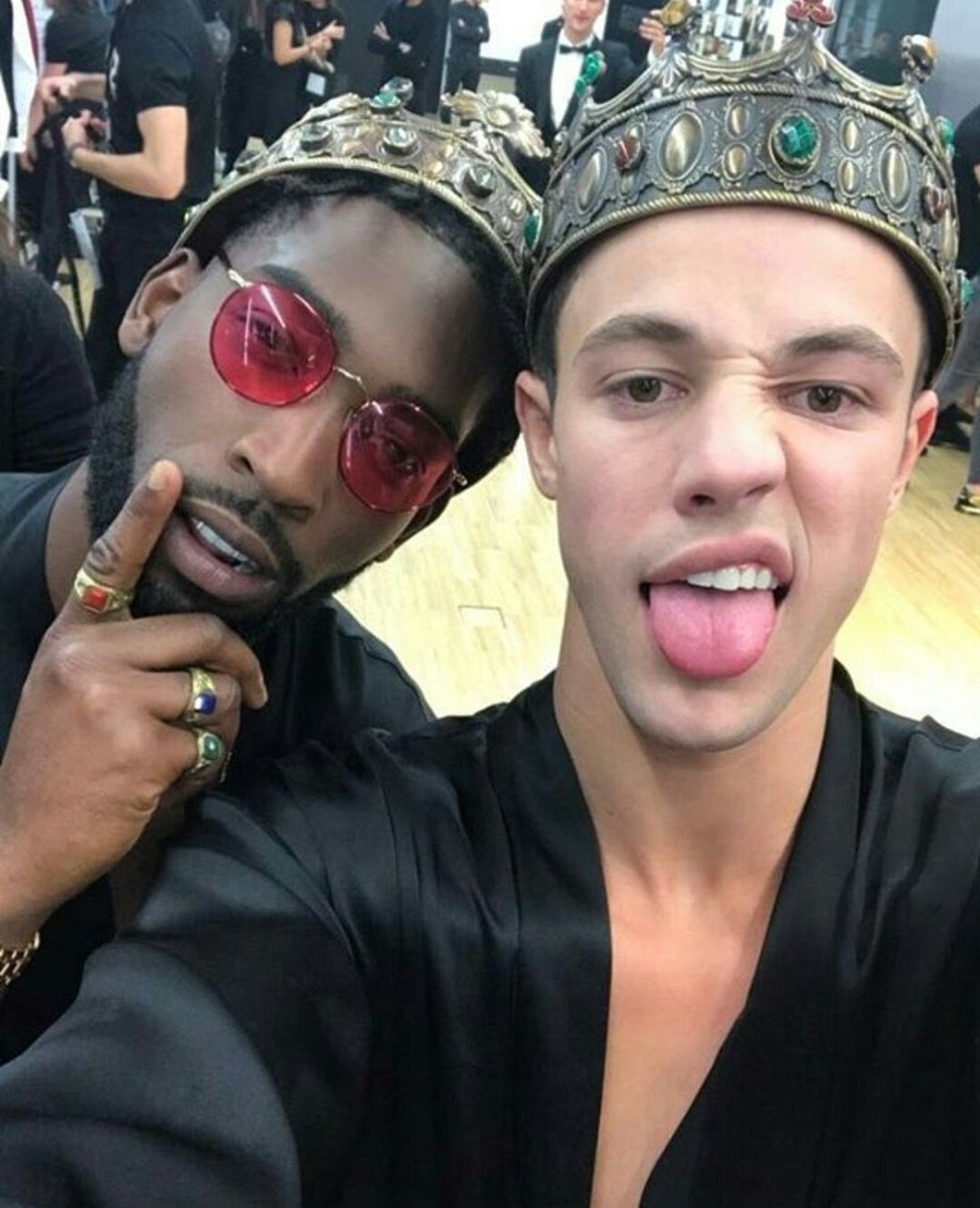 CameronDFrance's tweet photo. Cam lors de la #JZEnDGfw18 à Milan https://t.co/9VdxVWQF8M