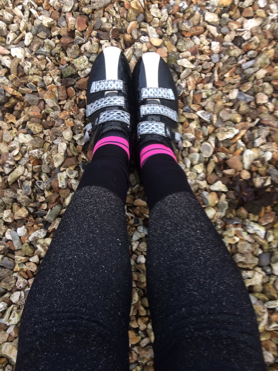 drpaternoster's tweet image. Thanks @chapeaucycling for the crash replacement bib tights #noholes #justmud #stayinguprightforthewin