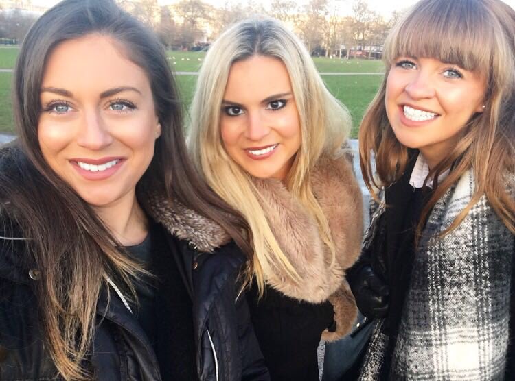 Long ting besties #GotItOnGumtree #housemates #4YearsLater 🏡👩‍👧‍👦🥂