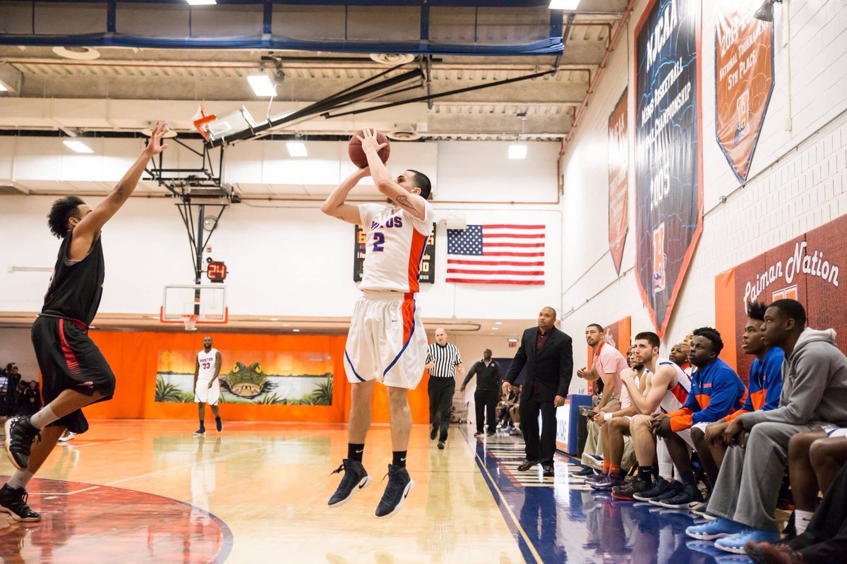 More about Jonathan Loria's huge game on Thursday - SIXTEEN THREE-POINTERS!! <a href="/NJCAA/">NJCAA</a> @ESPNCBB @cunynewswire cunyathletics.com/news/2017/1/13…