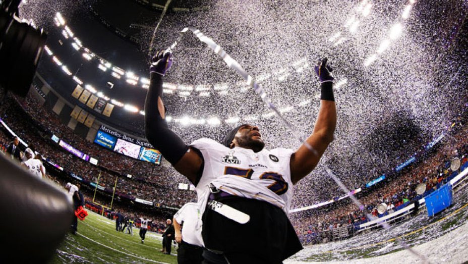 PrimePacker's tweet photo. @raylewis @Ravens @Ravens #ravenswin @raylewis "It has to be goaline 4th and goal stand then seeing 'The Ray Lewis' celebrating like crazy' GREAT RUN! https://t.co/jtbnMFgr1n