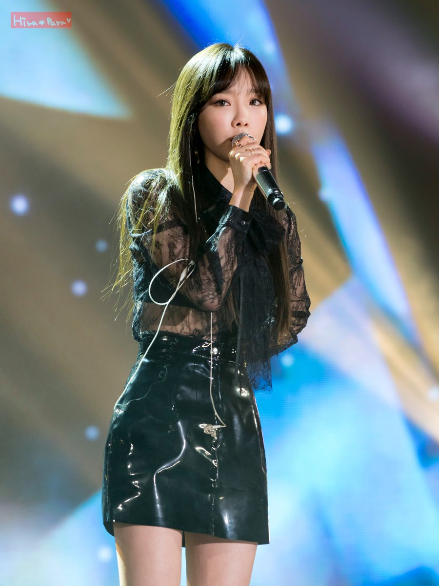 [PIC][13-01-2017]Hình ảnh mới nhất từ "31st Golden Disk Awards" của TaeYeon và MC SeoHyun - Page 2 C2JcdqwUoAIYZTT