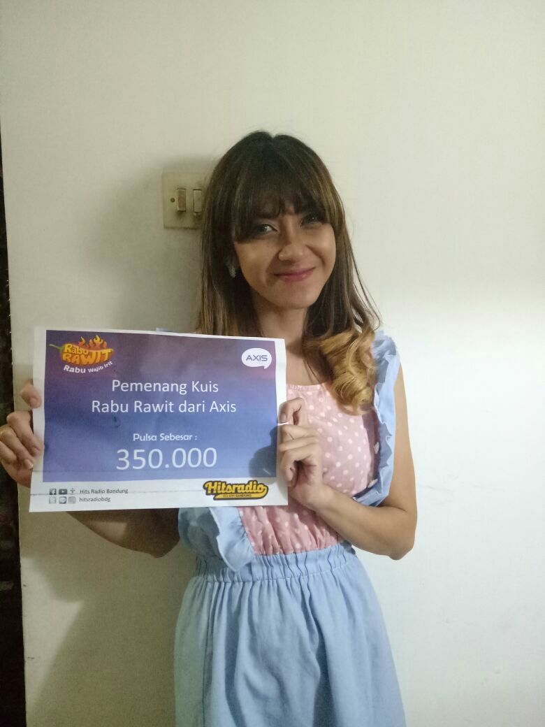 essaSkinny's tweet photo. Yeaayy ikutan #KUISAXIS dapet voucher pulsa #EMEJING .. besok beli AXIS RABU RAWIT aaahh https://t.co/JCDEgUN0eW