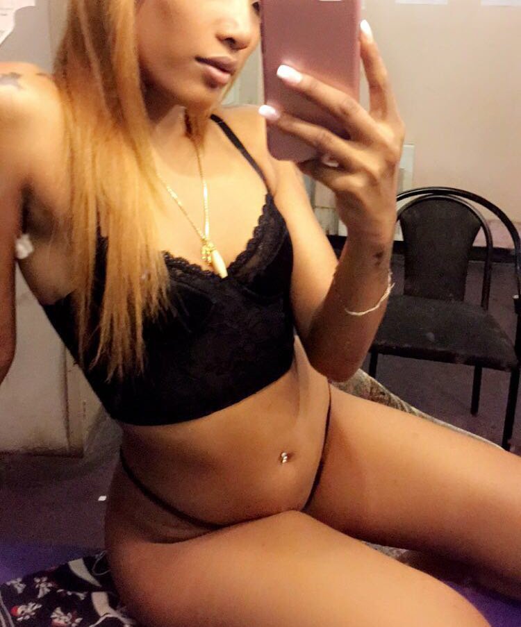 Sunshinespaxoxo's tweet photo. You can't miss out on Saturday's lineup @ Sunshine Spa, we've got 8 gorgeous ladies in! #EroticMassage https://t.co/lA1OUi0Y8P