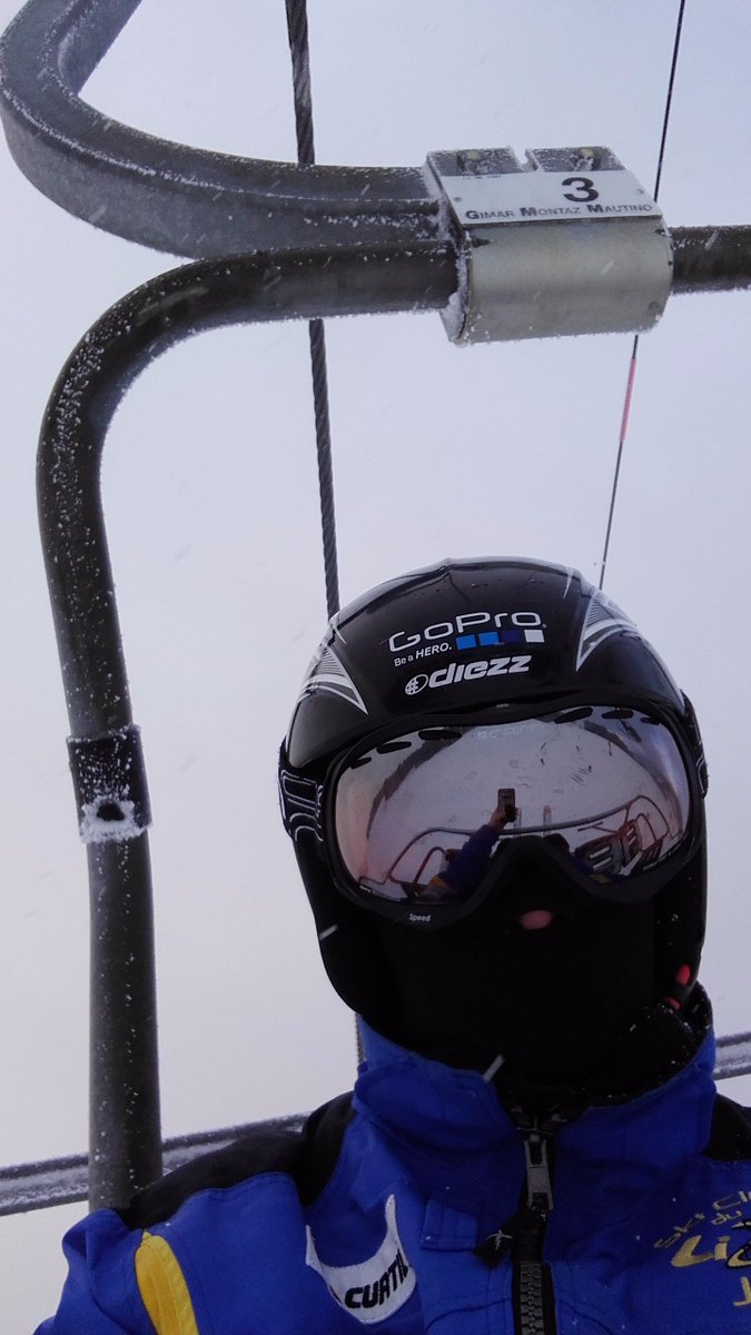 mathieu39's tweet image. En mode ski