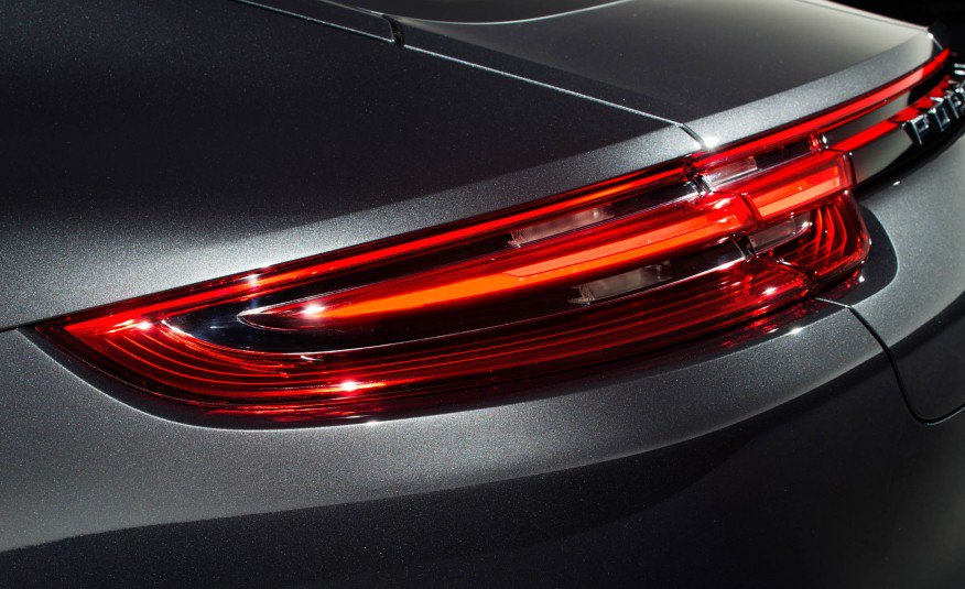 HDmotori's tweet photo. Al @MondialAuto ci ha fatto sognare. Sulle Dolomiti saprà sicuramente sorprenderci. #Panamera #WinterTest Un nuovo #HDtest @PorscheItalia https://t.co/hyFOUYDlyK