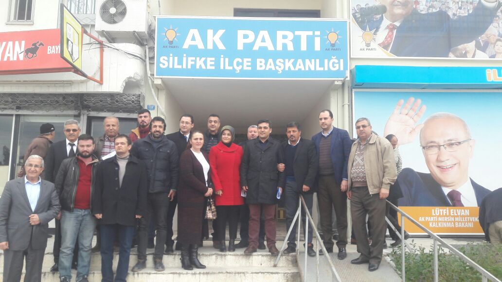 İlçe Siyasi ve Hukuki İşler Başkanlarımız il Siyasi ve Hukuki İşler Başkanımız <a href="/av_aligolcuk/">Av. Ali Gölcük</a> başkanlığında silifkede birim toplantısı yaptı.