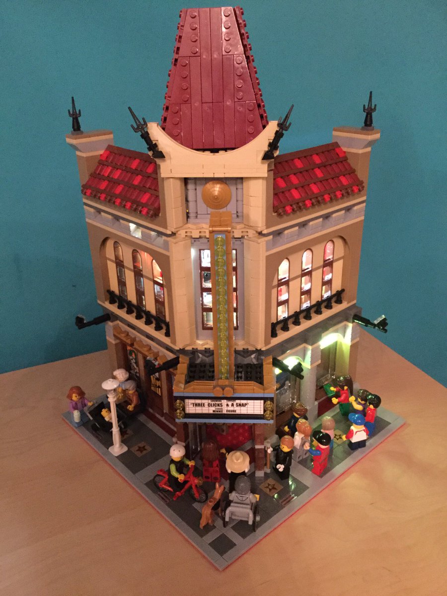 LauraHowley's tweet image. Big queues down at the #Lego #PalaceCinema tonight, maybe the @LEGOBatmanMovie trailer is on before the film.