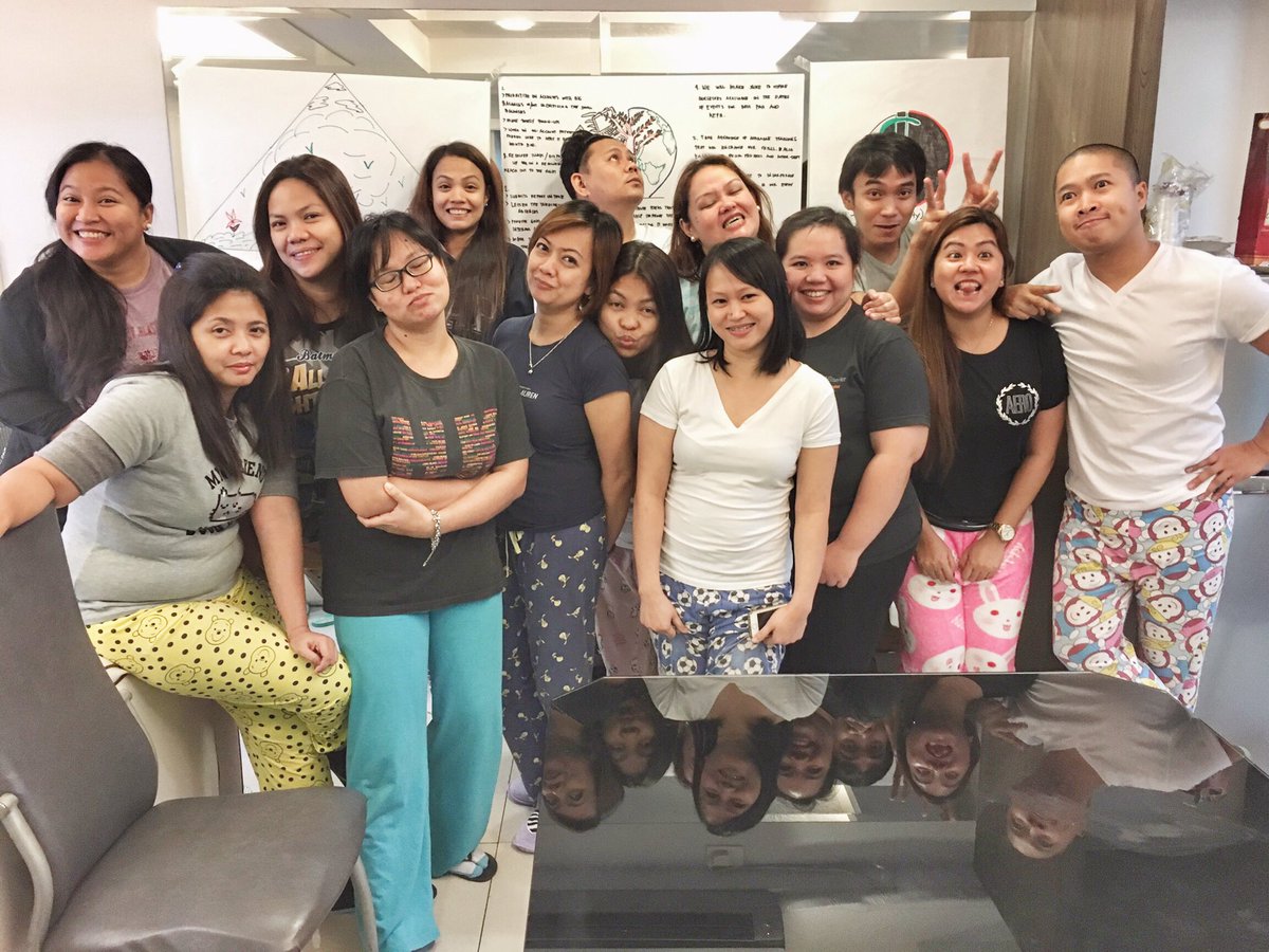 justedzie's tweet image. Year opener team building.

#creditcontrollers #O2C