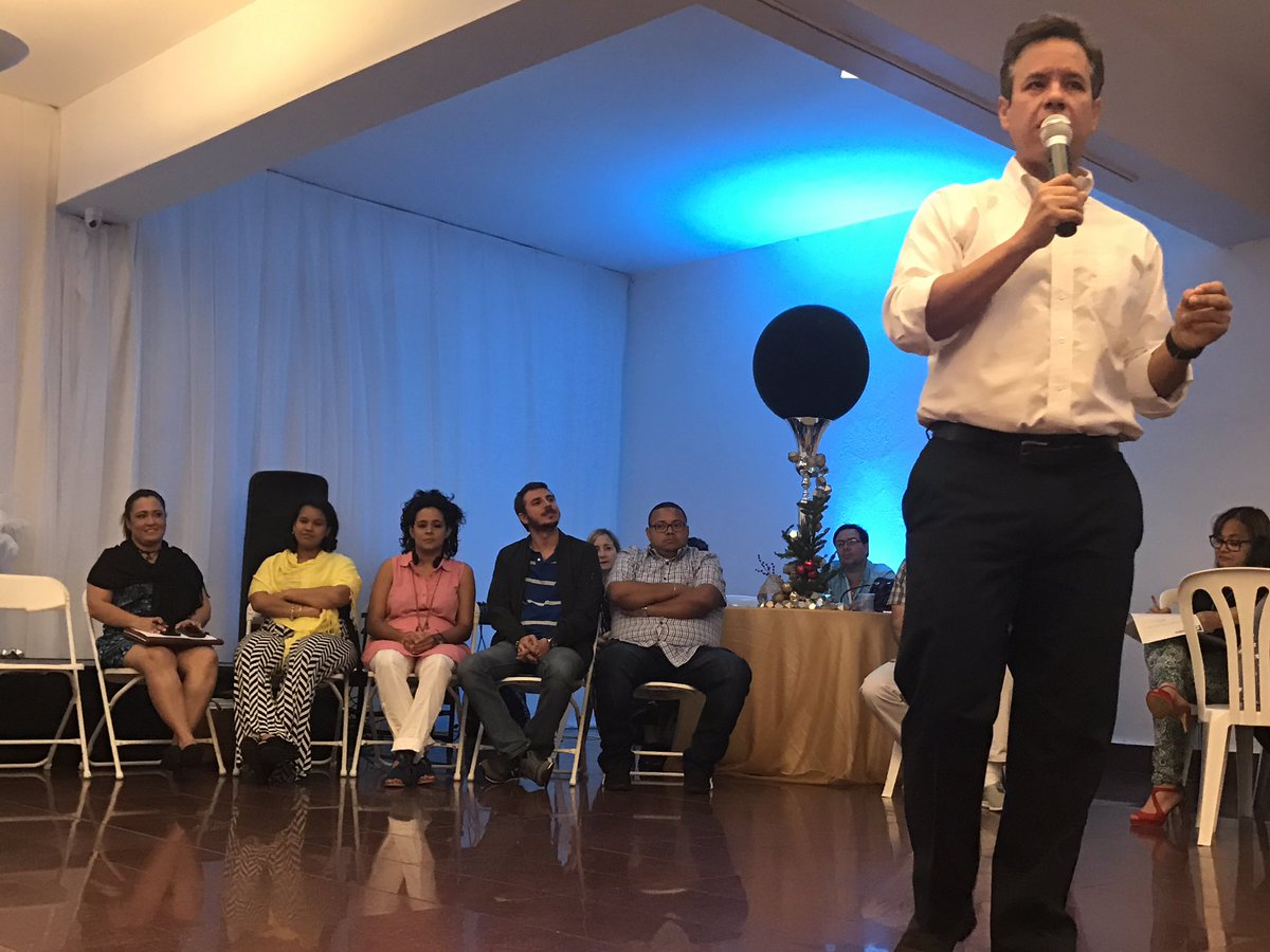 Miguel_Romero_'s tweet photo. Hoy en reunión de trabajo con algunos líderes comunitarios de San Juan para presentar nuestro equipo en el @SenadoPR https://t.co/maGEUrY8SH