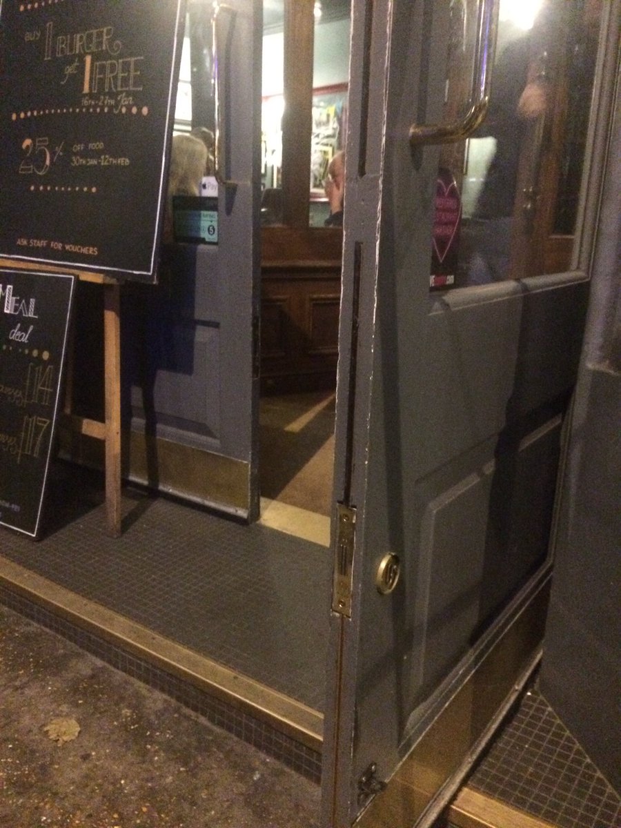 buttoncaro2006's tweet image. Fancied a pint in @thegarrickarms before going next door today. Barred by a step #discrimination2017 #wheelchairuser