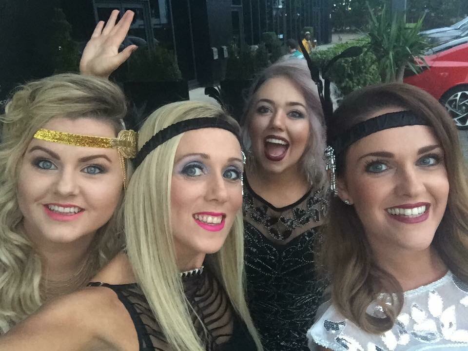 HelenYLife's tweet photo. Gatsby girls time to party. #Gatsby #party #dance #funtimes #girlswanahavefun #makeup #beauty https://t.co/QGpVn7hyBG