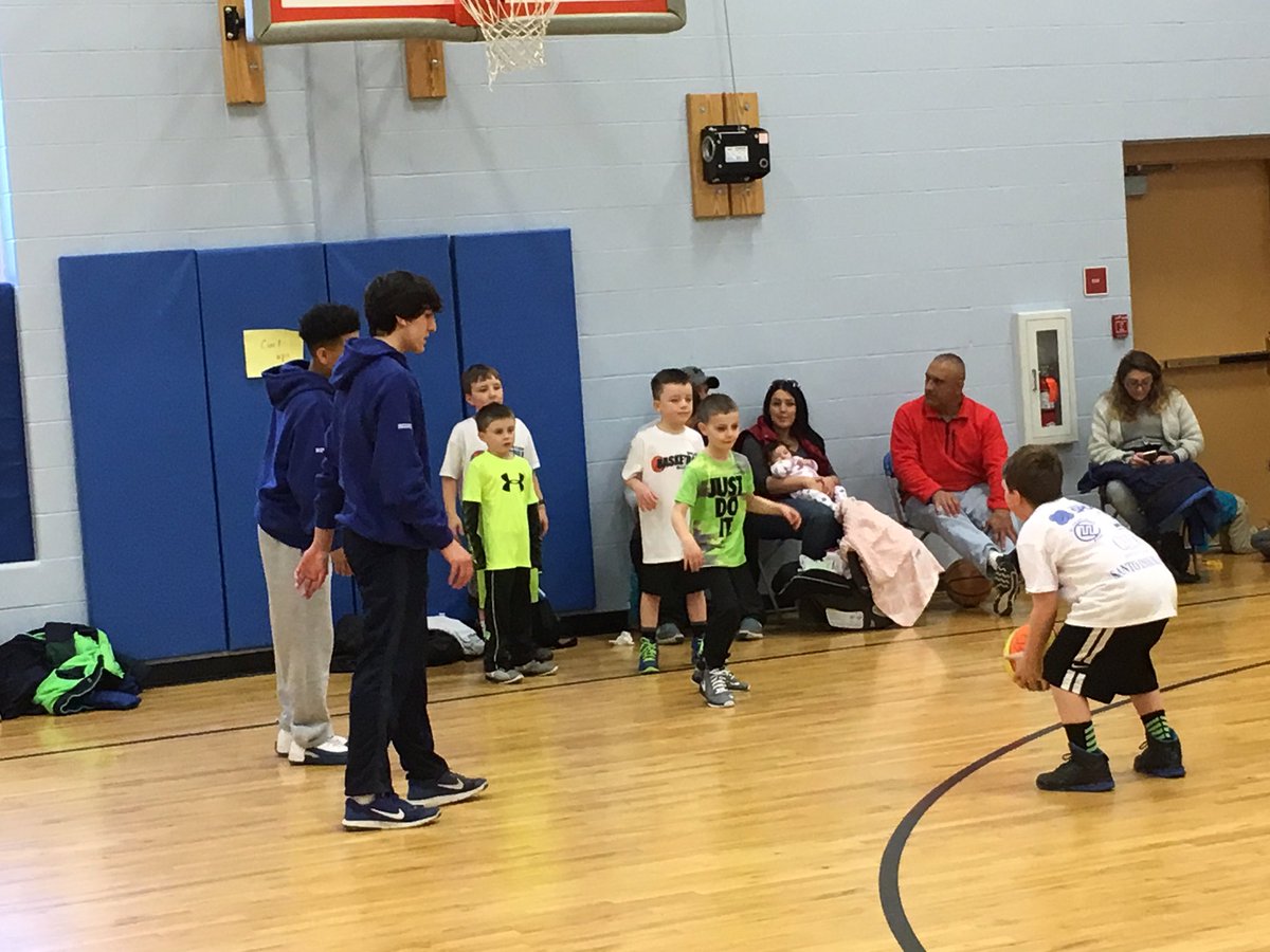 Blue Devil hoop out early this morning giving back to the community running 2nd grade clinics. #salempride