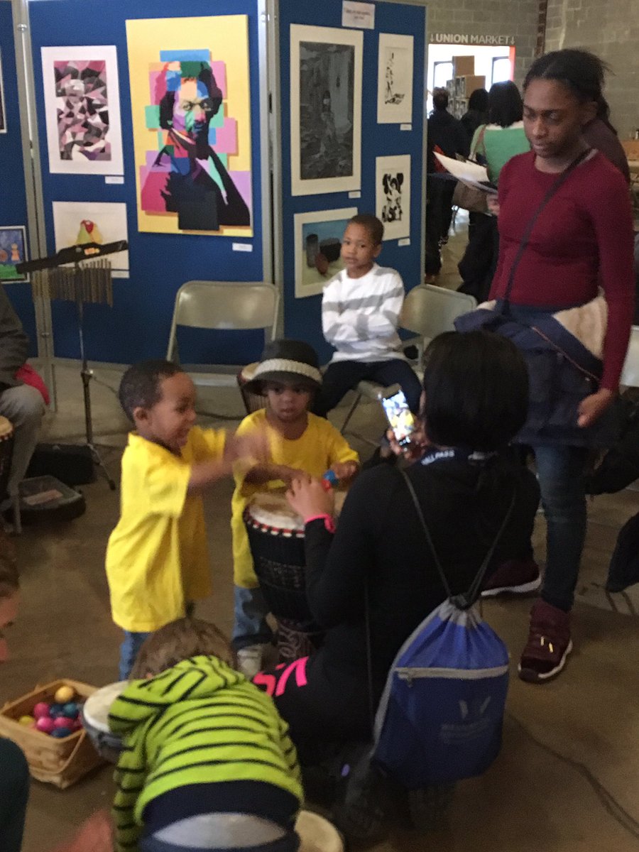 HeatherEHoladay's tweet photo. At DCPS arts showcase on fleek! @dcpublicschools @dcpsrising #CreateDC https://t.co/Mi9G00vv76