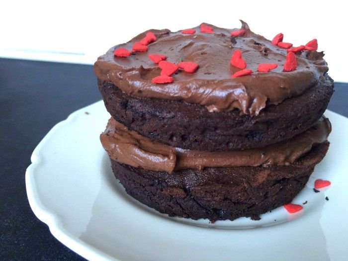 kerrycooksblog's tweet photo. Sometimes you just need to eat an entire chocolate cake 😈 #minicakerecipe

https://t.co/TbrRXndBcm https://t.co/rMuYXt62iE