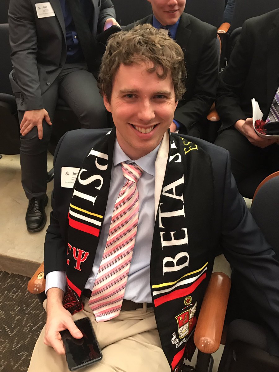 bspDELTA's tweet photo. @stevelesher really likes his new #BetaSig scarf that he got at #MEF2016 https://t.co/mpHrkucCCq