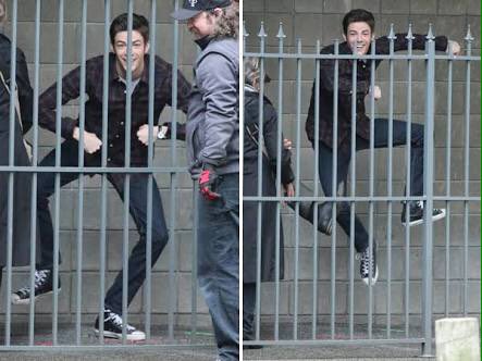 Ta pra nascer alguem mais feliz ao ver um paparazzi igual thomas grant gustin HAPPY BDAY GRANT FROM BRAZIL 