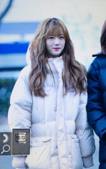 aboutbomi's tweet photo. 170115 Bomi(@apinkbm) on the way to KBS Special 'Girl Group Battle' for Lunar New Year Recording https://t.co/PtaXl3vHQo