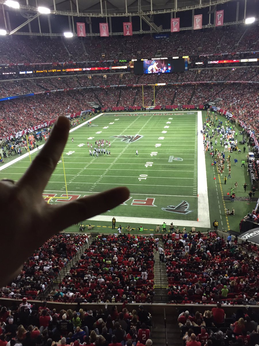 jason_mesnick's tweet photo. Let's do this! C'mon Hawks #iflyalaska #rootforrussell https://t.co/jq3FXDfUYZ