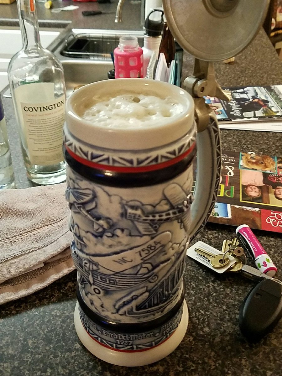 woot_77's tweet photo. #ncbeer #ncflight https://t.co/KWLqFgkgNJ