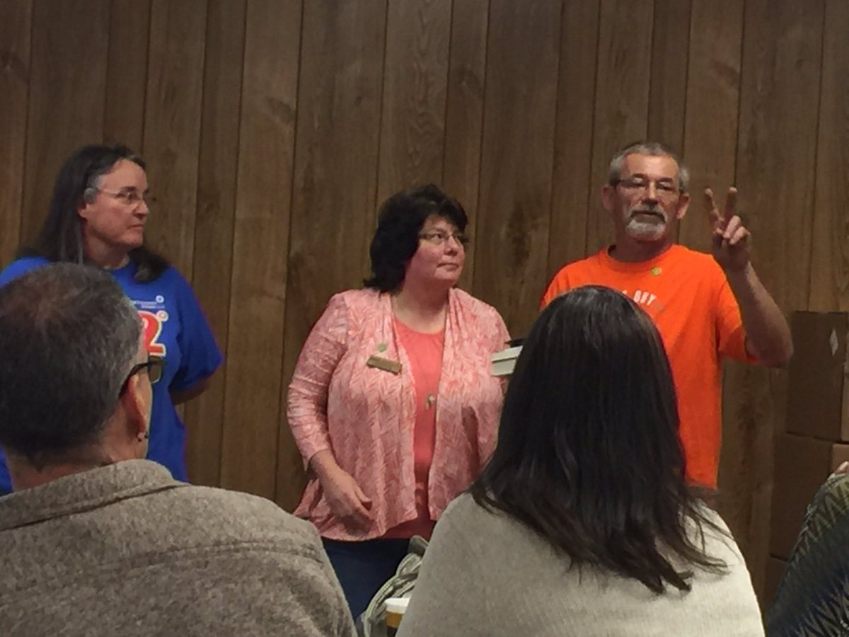 ruth_lynn's tweet photo. Having a great time at ETX Simulcast Watch Party  #SIMULCAST17 https://t.co/IsJqGemhhp