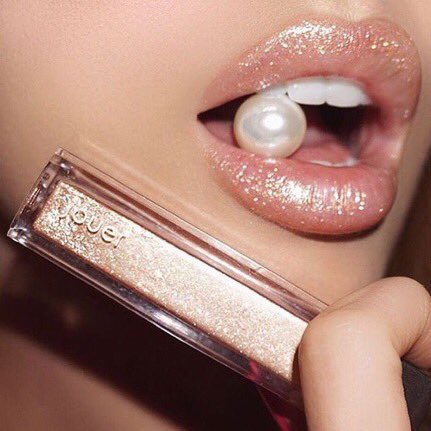 glowkit's tweet photo. RT TO WIN: Jouer Lip Topper in 'Skinny Dip' ✨
(must be following me so I can dm winner) https://t.co/nM5ViUkBvS