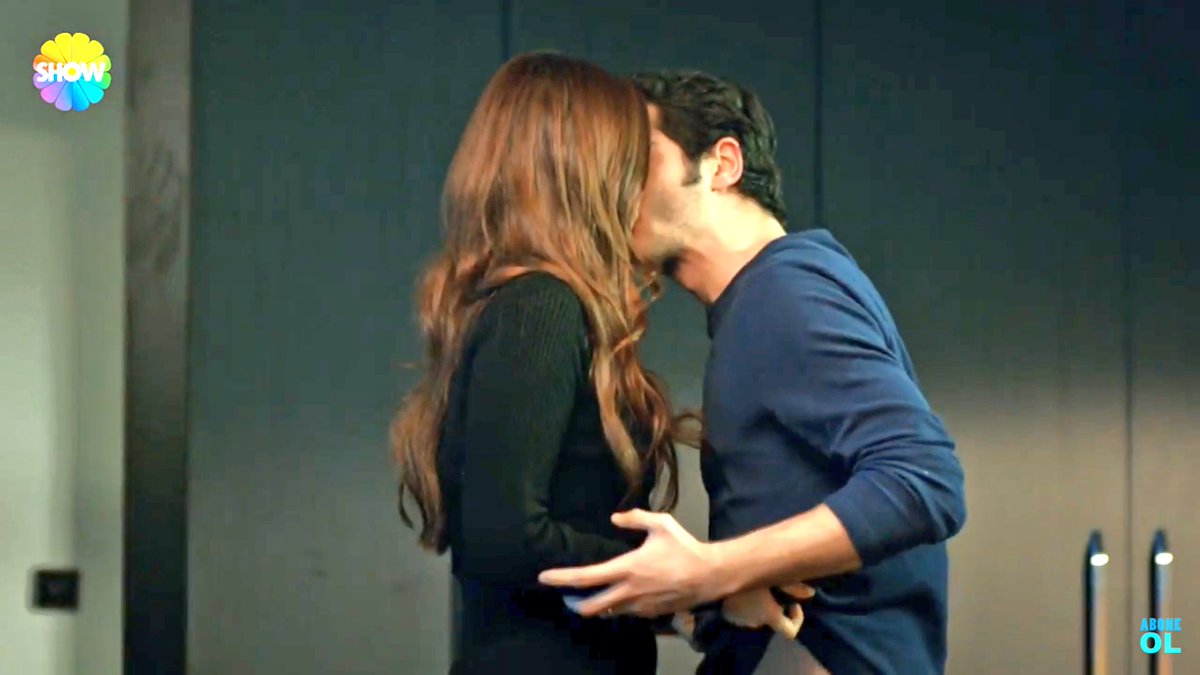 dardayizz's tweet photo. Hayır burda kesilir mi @ShowTV #BenimAilem #haymur https://t.co/8QFWvM4FIh