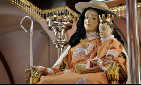 Doraexploradora's tweet photo. #DivinaPastora que la fe viva en nuestros corazones.Cúbrenos con tu manto,bendícenos e Ilumina nuestro camino#14Ene https://t.co/VZNwdjhFmG