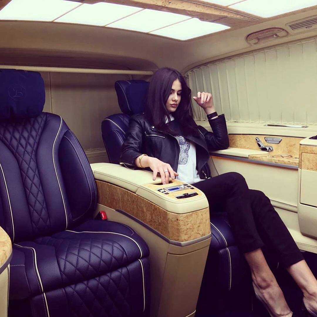 kingluxlifestyl's tweet photo. Travel in style.. @klassen_luxury #dayvans #jetvan #luxurytravel #luxury #prestige #millionairemindset #billionairelifestyle https://t.co/WdVvOYrnNa