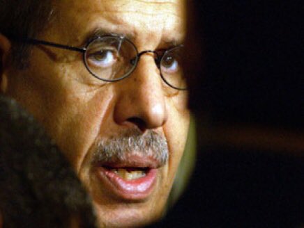 omarsoliman579's tweet photo. سفك دماء اطفال العراق ف ٢٠٠٣
ثم حرض لقصف مصر ف ٢٠٠٩
وطعنها من الخلف ف ٢٠١٣
انه عميل CIA 
وناشر تويتات ابراهيم عيسي‼
.
#البرادعي_شلح_رجالته https://t.co/2XtpWLwqki
