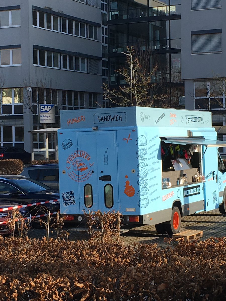 kati_nonhebel's tweet image. #sitkids #SAPLearnHackPlay #sitwdf  @foodtruck #energyHeroes