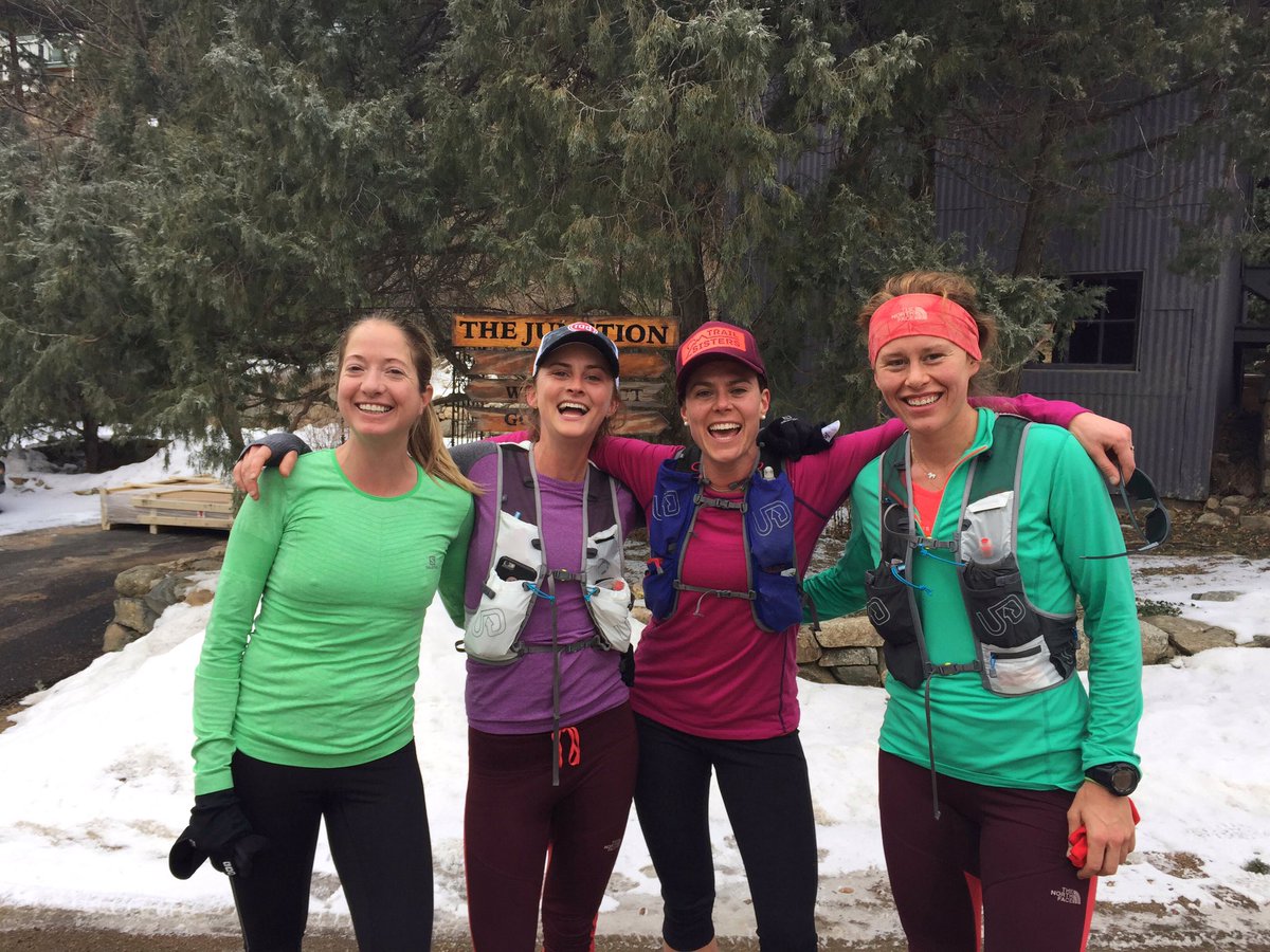 Never a quiet moment with this bunch! Woot woot for smiles and miles! 

#trailsisters #wintermiles #bouldercolorado