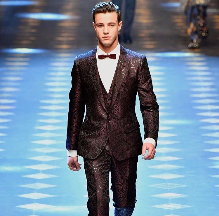 tbhmash's tweet photo. can i just say that cameron looks absolutely amazing https://t.co/5LhSBA3kN6