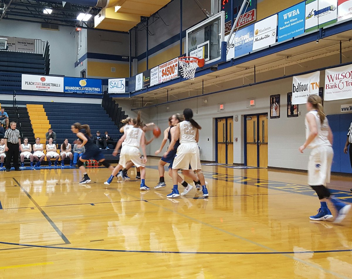 GlennWHunter's tweet image. At the end of 3Q at Wilson County Showcase, @baladyeagles over @WCSports16_17 Lady Wildcats 32-24. #MoPattonSports #MidTNPreps