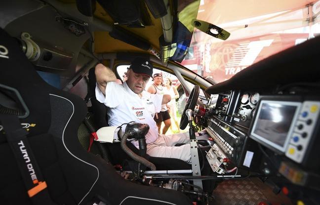 LaDeportivaPy's tweet photo. #Dakar2017: Sin limites.
@FunIsidreEsteve, @albertllovera y @PhilippeCROIZON vencieron al Dakar 2017.
#1120AM
#ARBPy https://t.co/FEszlJaHZJ