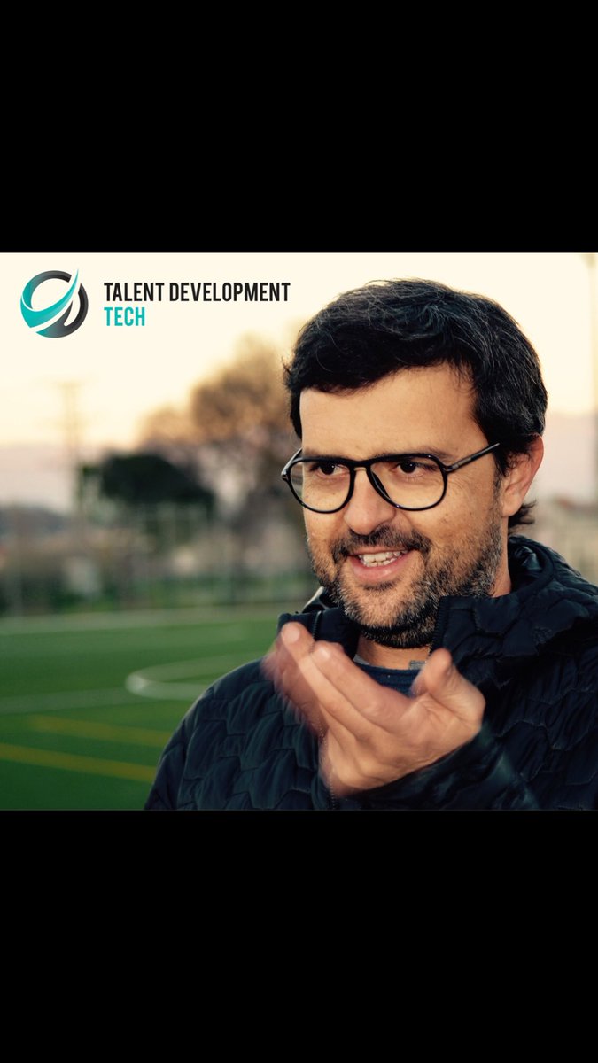 TalentDevTech1's tweet photo. Our Strategic Coaching Guru @XaviGuila at @NSCAA LA #NSCAAla  "How to analyze a match" NOW! https://t.co/7cLsTByaoT